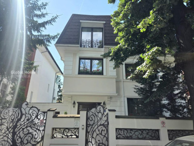  Vila 9 Camere - Refacuta Complet  | Arhitectura Clasic - Moderna | Domenii 